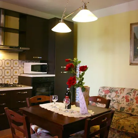 公寓 Fratticciola Sleeps 4 Pool Air Con Wifi *